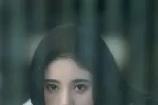 网红绵绸裤爆火致多人‘社死’！2026年春夏季穿搭翻车事件引全网热议