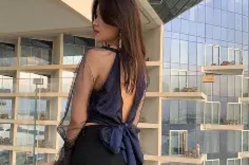 这个坚强面对绝症的少女形象不仅让