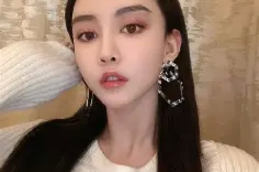 张子枫：学霸人设崩塌与塌房爱豆同居以这种方式败光路人缘！